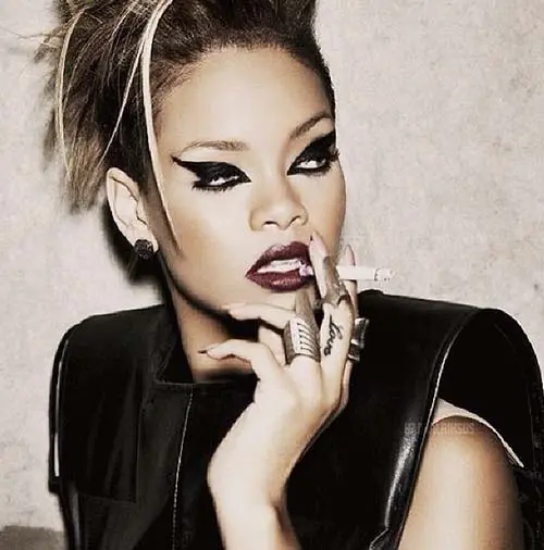 Rihanna Love Tattoo On Her Finger