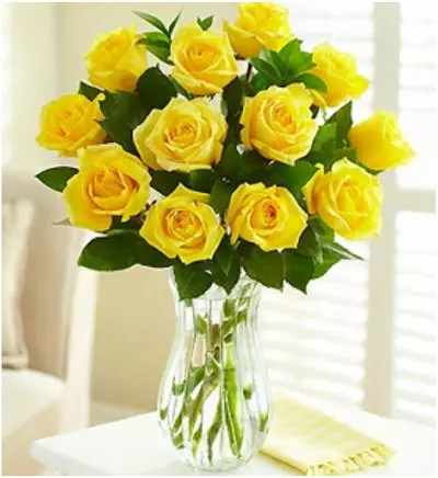 Long stem yellow roses