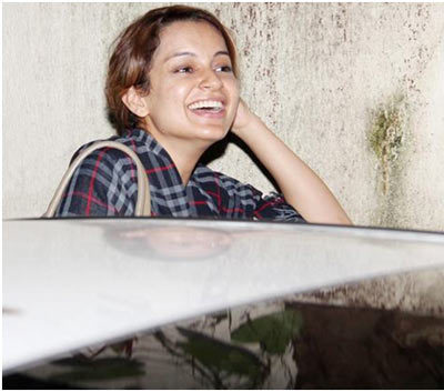 Kangana Ranaut without makeup getting in her car