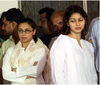 Rani mukherjee without makeup at a funeral