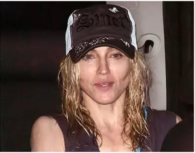 Madonna without makeup with a simple look