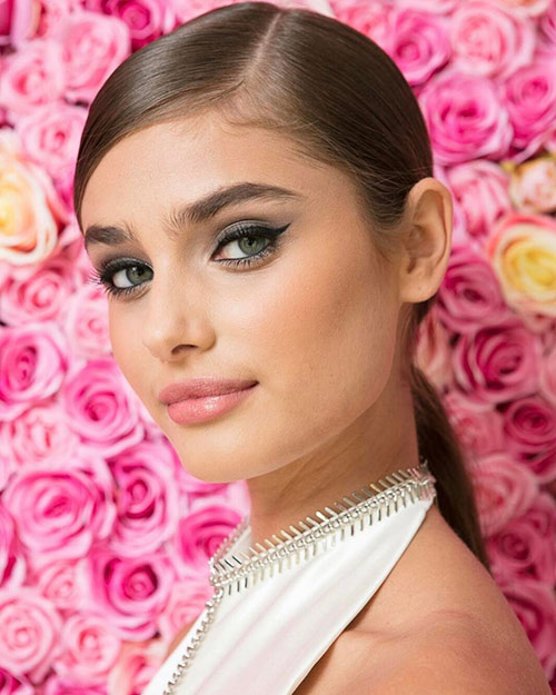 Taylor Hill is an American supermodel