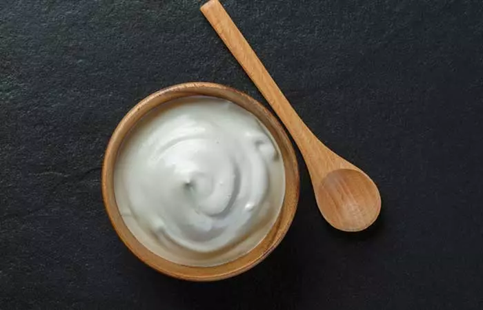 Curd and cucumber face mask