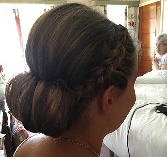 40 Quick And Easy Updos For Medium Hair