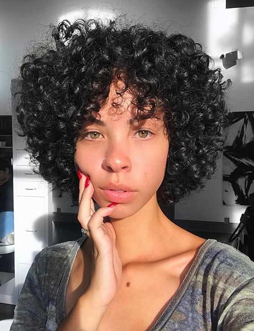 50 Chic Curly Bob Hairstyles - With Images And Styling Tips