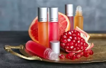How to make a fruit roll-on perfume