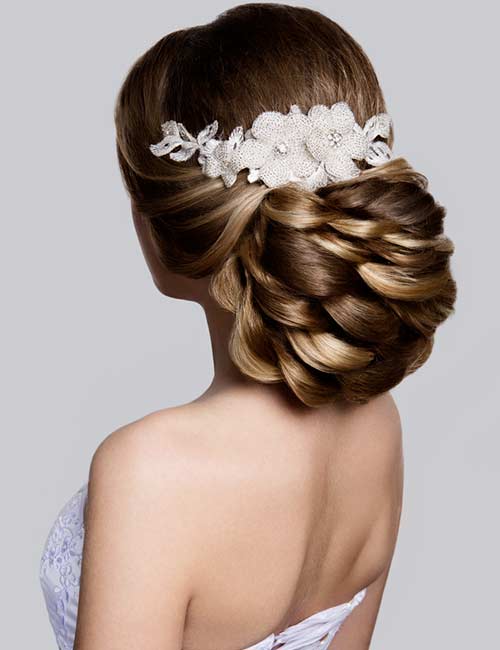 Folded layers bridal hairstyle for round face