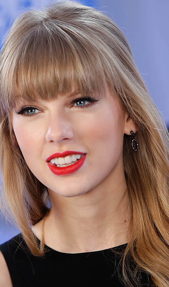 The fringe Taylor Swift hairstyle
