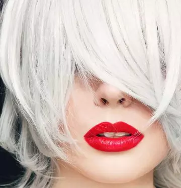 How to dye your hair silver at home