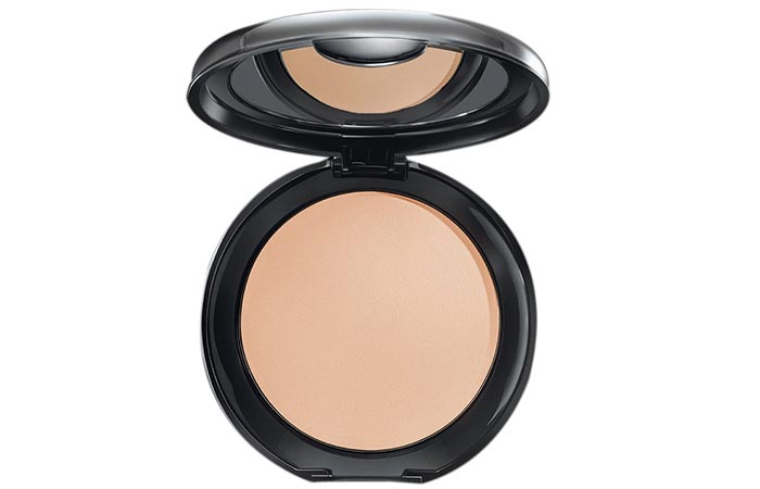 Lakme Nine to Five Flawless Crème Compact CORAL (For Wheatish To Dusky Complexion)