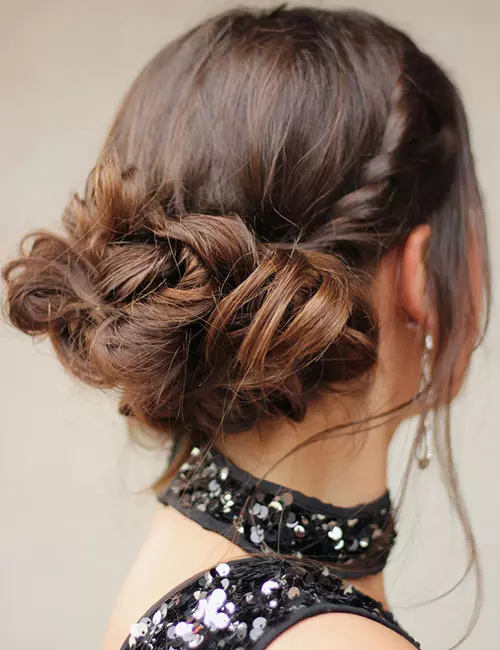 The twisted low bun for medium hair