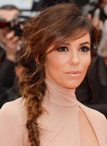 Wavy brown braid hairstyle for college girls