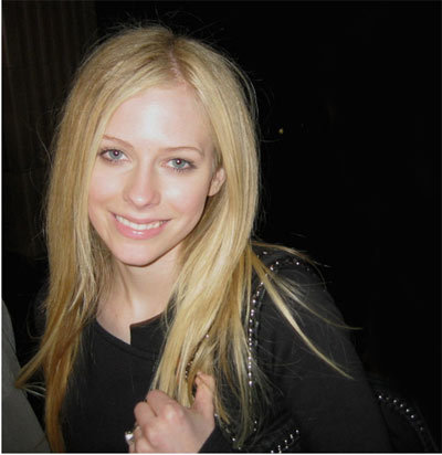 The angelic Avril Lavigne without makeup