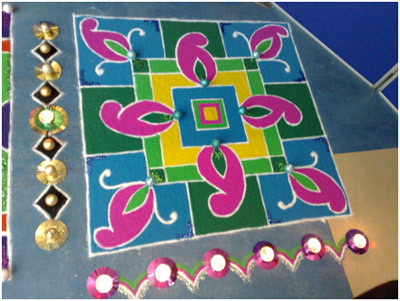 Featured image of post Rangoli Design For Corner : Big colorful rangoli designs can be used for festivals, competitions and other occasions.