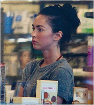 Megan Fox without makeup shopping look