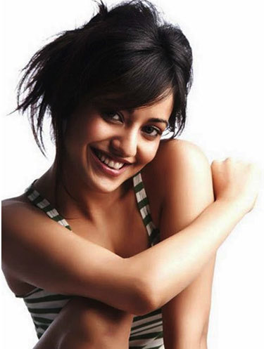 The casual portfolio look of Neha Sharma without makeup