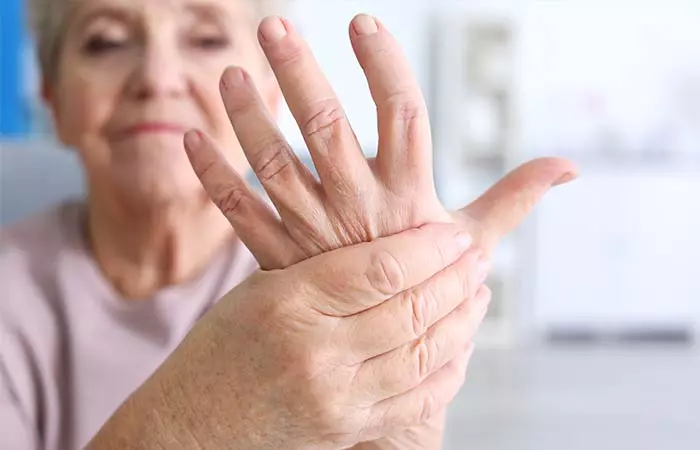 1. Relieves Rheumatoid Arthritis