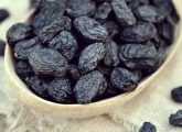8 Amazing Benefits Of Black Raisins For Skin, Hair And Health