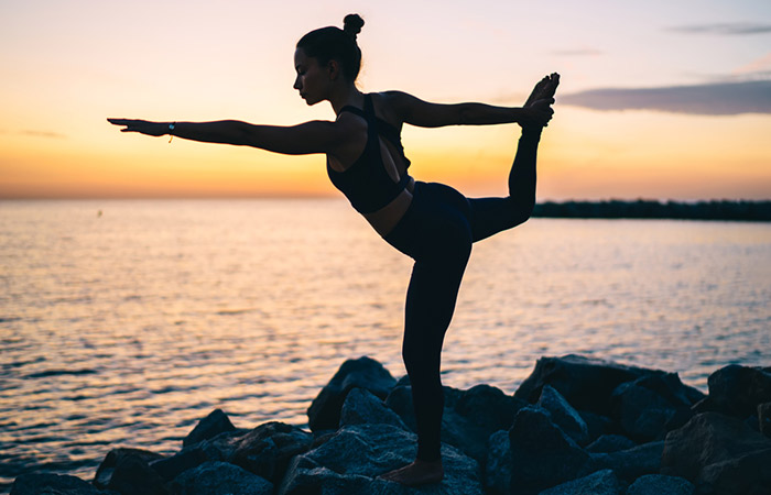 How to do Dancer Pose (Natarajasana) – OmStars