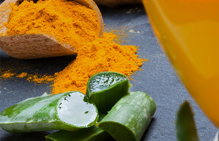 Aloe vera and turmeric to get rid of acne and pimples