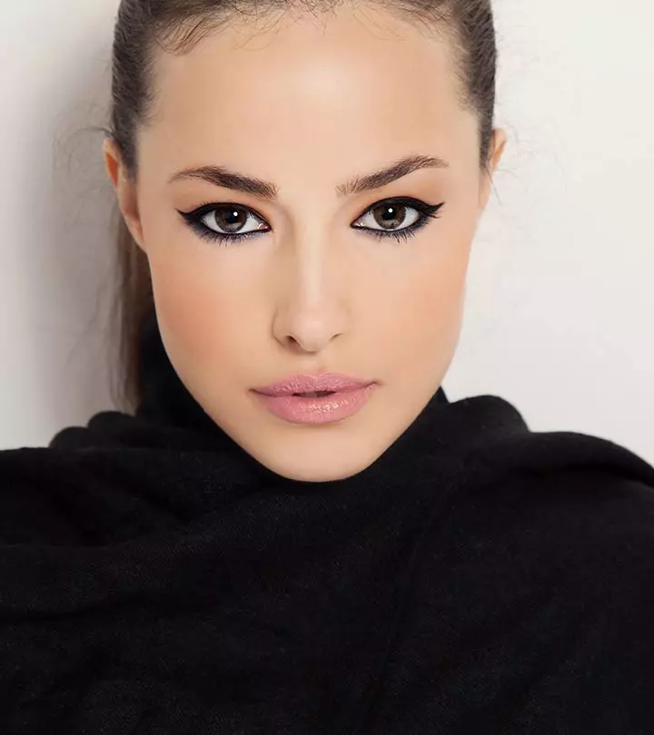 Redefining and accentuating your graceful eyes has never been easier.