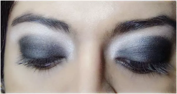 Step 6 of applying gothic eye makeup