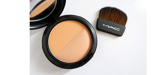 M.A.C. Studio Waterweight Pressed Powder