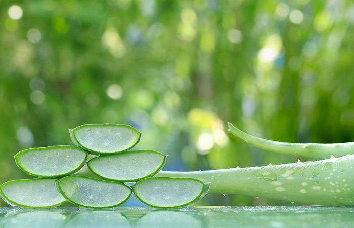 Aloe vera juice at home for skin and health woes