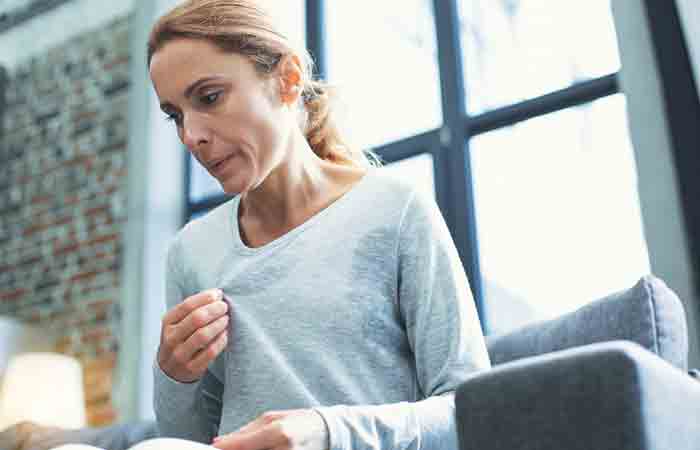 Yam benefits woman experiencing menopause symptoms