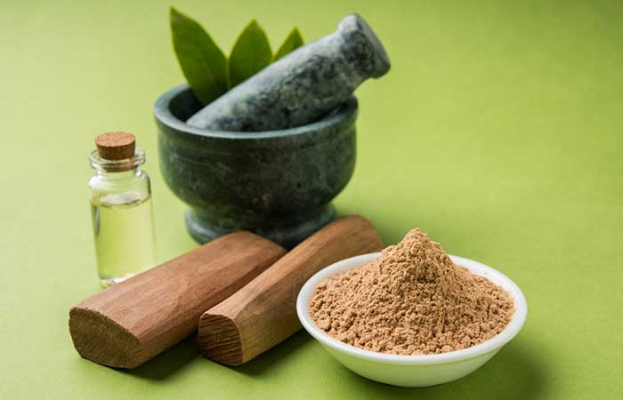 Multani mitti and sandalwood face pack for dry skin