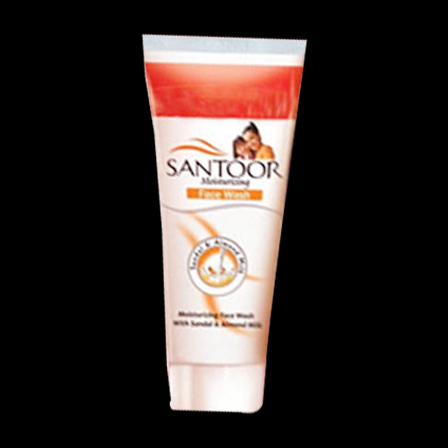 Santoor Moisturizing face wash
