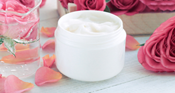 10 Simple Homemade Moisturizers For Dry Skin