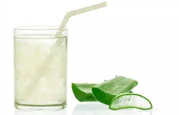 Preparation of aloe vera juice at home without losing nutrients