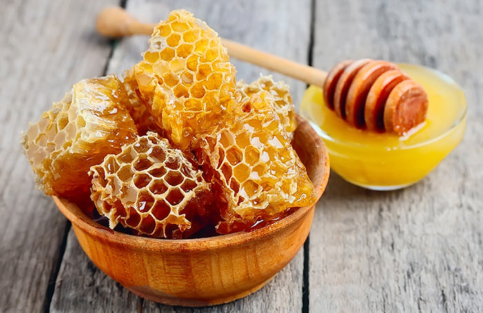  5. Honey For Whiteheads