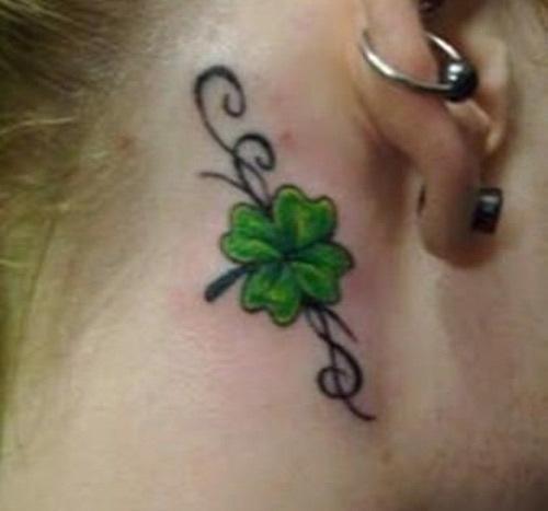 Kulak Arkası Shamrock Tattoo