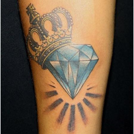 10 Regal Diamond Tattoo Designs