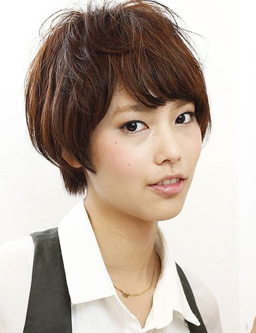 Pixie cut with layers on light brown hair color is a Japanese hairstyle for women