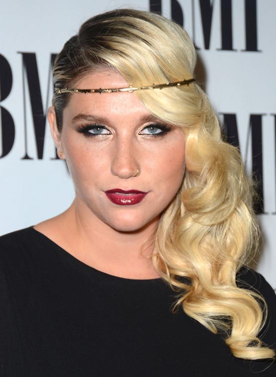 Kesha’s-Hippie-Headband