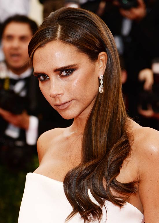L shaped edges Victoria Beckham hairstyle