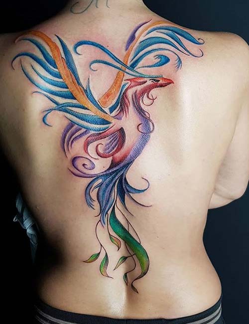 Tatuagem de Phoenix em aquarela nas costas com significado