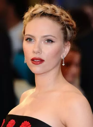 Scarlett Johansson in Dutch braid crown hairstyle