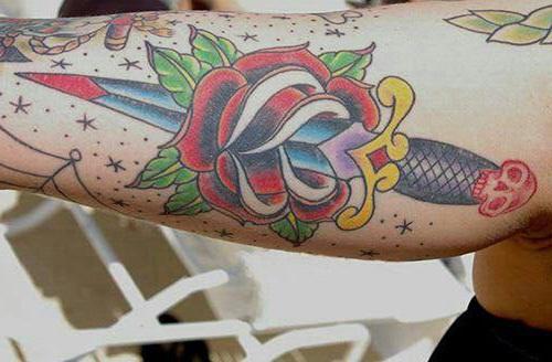 Top 15 Fifteen Dagger Tattoo Designs