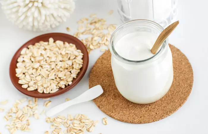 Yogurt and oatmeal to treat pimples behind ears.