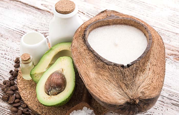 Avocado and coconut pack treatment for dry hair