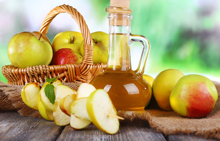 Homemade apple cider vinegar cleanser to exfoliate your skin