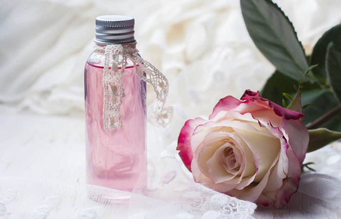 Homemade rose water to control sebum production on your skin