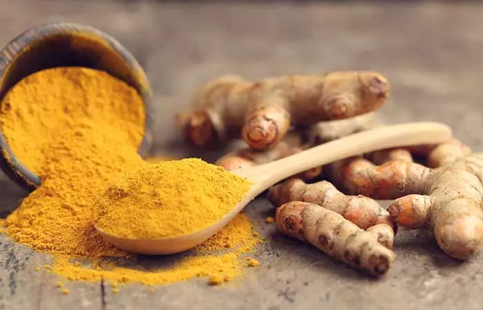 Turmeric for instant skin whitening