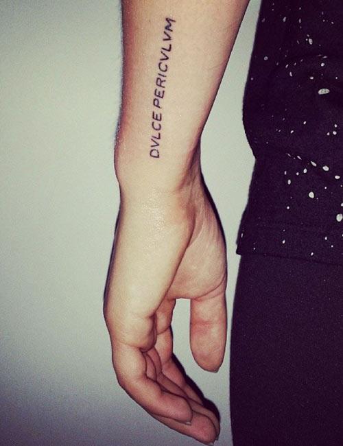 veni, vidi, vici  Phrase tattoos, Meaningful word tattoos, Beauty tattoos