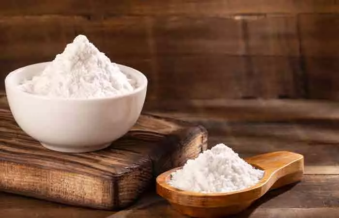 Baking soda as a remedy for wet dandruff