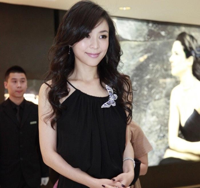 Zhang Jingchu Smiling beautiful Chinese woman